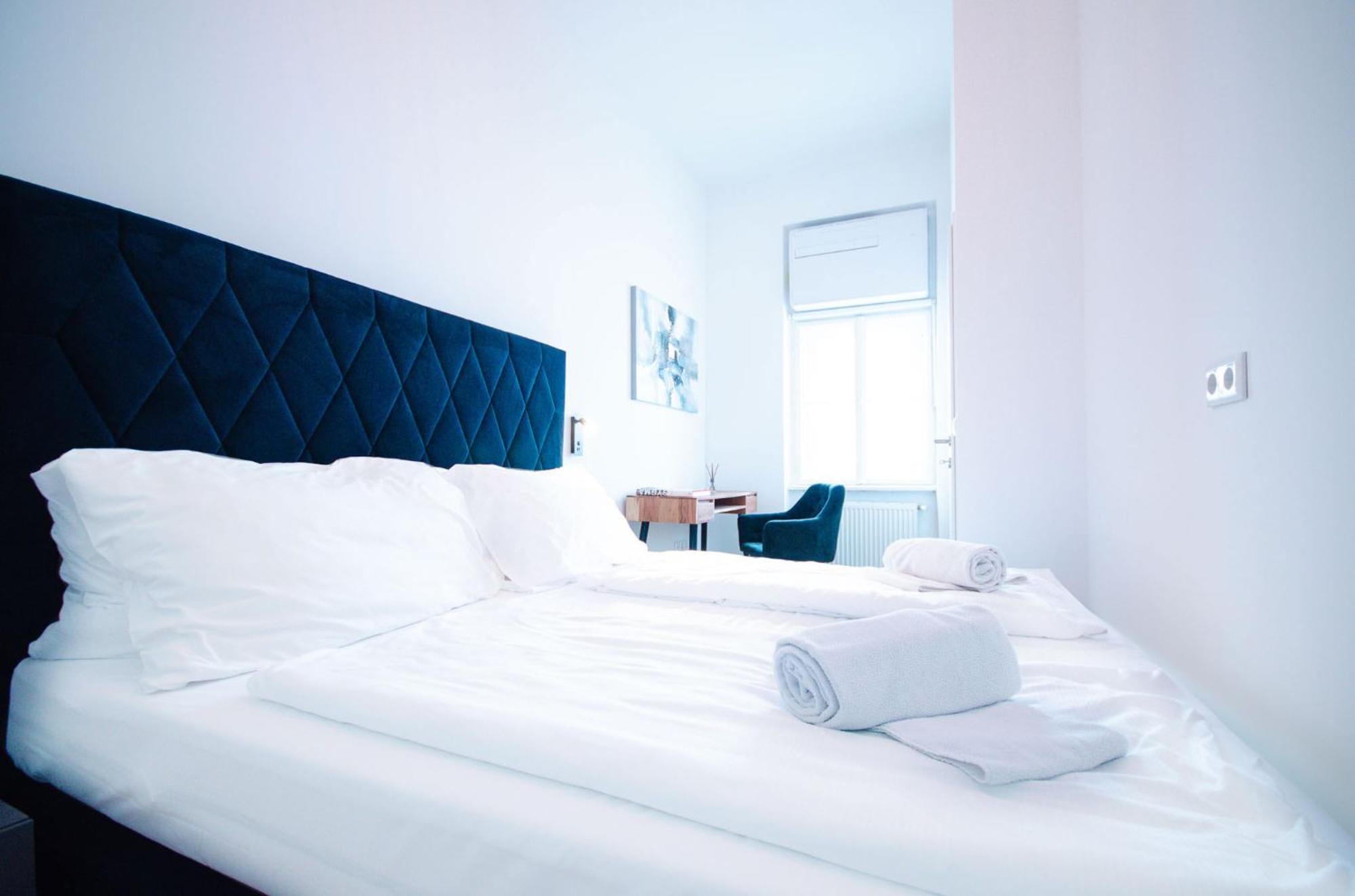 Charming Historical Near Centre * Wien