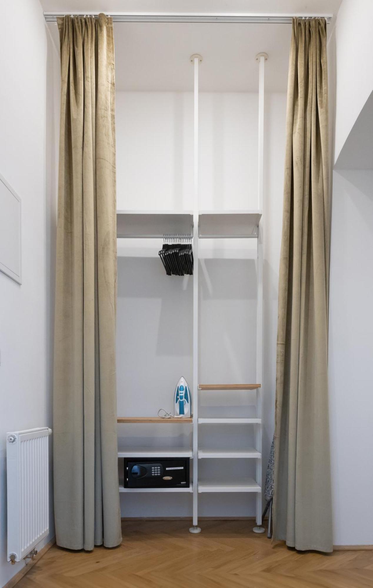 Apartment Charming Historical Near Centre Wien