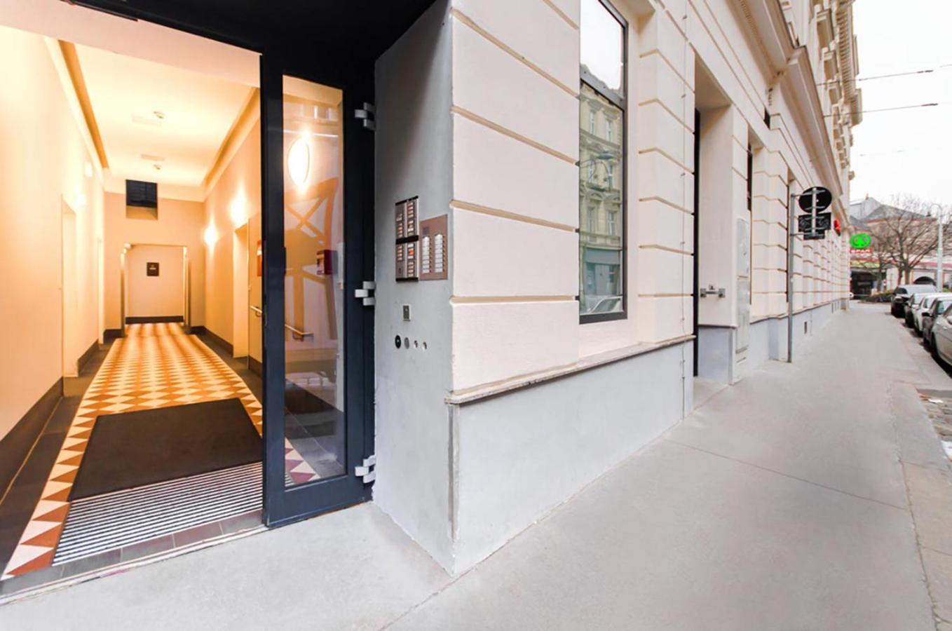 Apartment Charming Historical Near Centre Wien